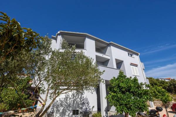 Apartments with a parking space Mandre Pag - 18839