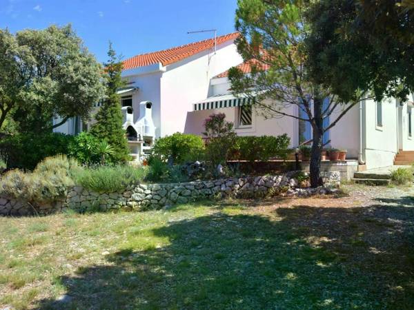 Not detached home with private terrace and garden