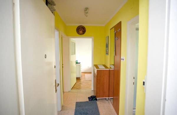 Apartment Omiš Holiday