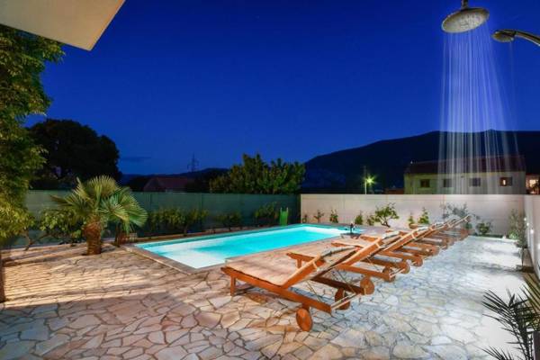 Villa Josip near Omiš private pool