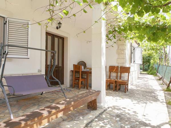 Country side getaway close to the river and the sea