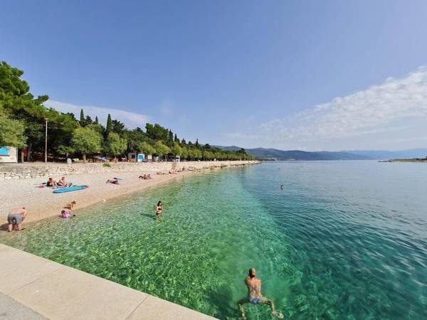 Apartments Anamarija