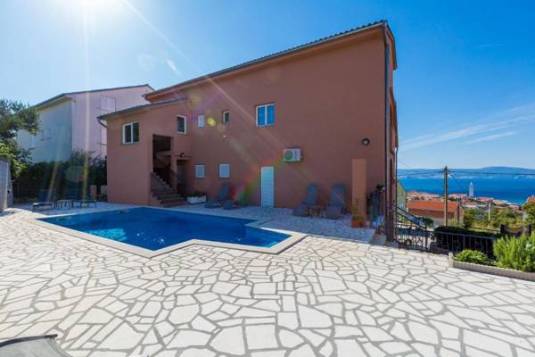 Apartments Tomica - open pool