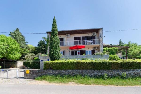 Apartments and Room Luka