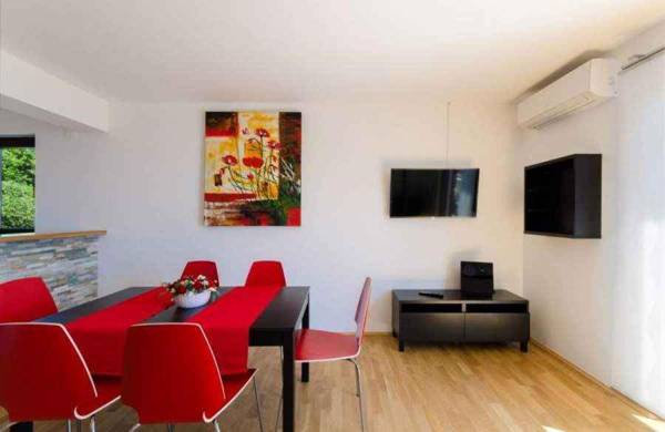 Apartment in Novi Vinodolski 39131