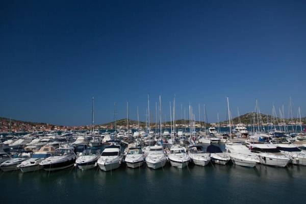 Hotel Stomorin-Marina Hramina