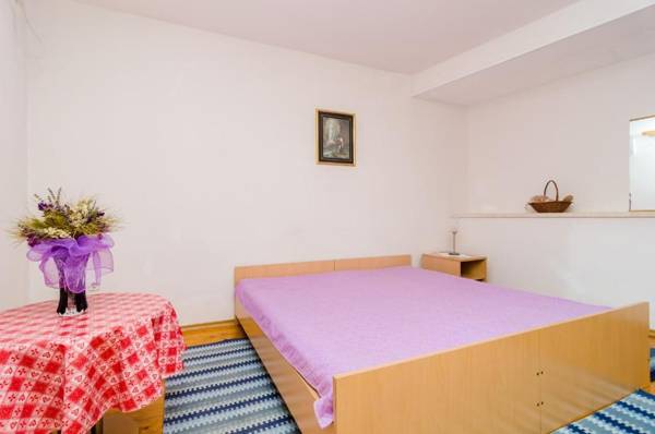 Apartments & Room BlueMoon