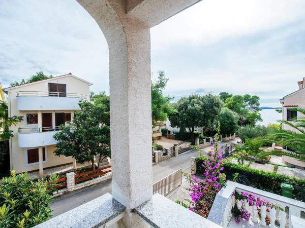 Comfortable apartment with balcony in a quiet area 60 meters from the beach