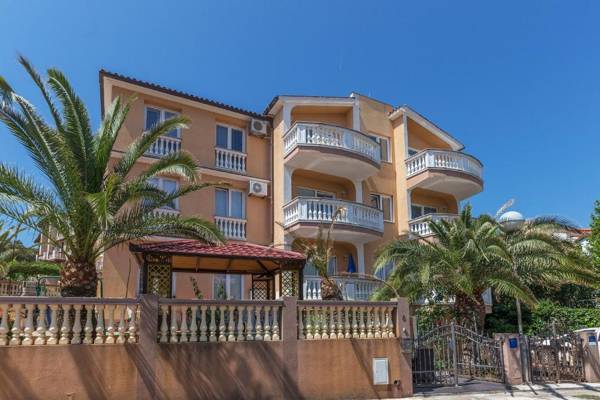 Apartments Canaria