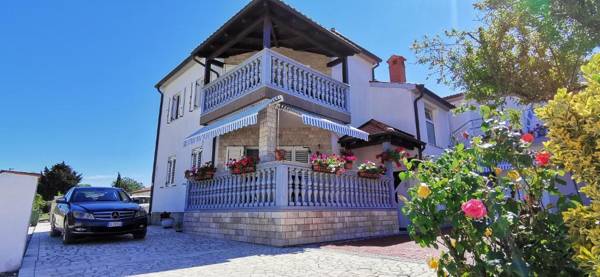 Apartmani Mila-Casa Bianca
