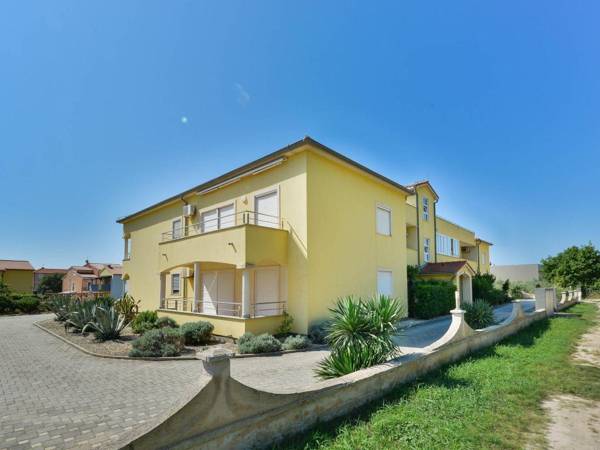 Simplistic Apartment in Medulin with Terrace