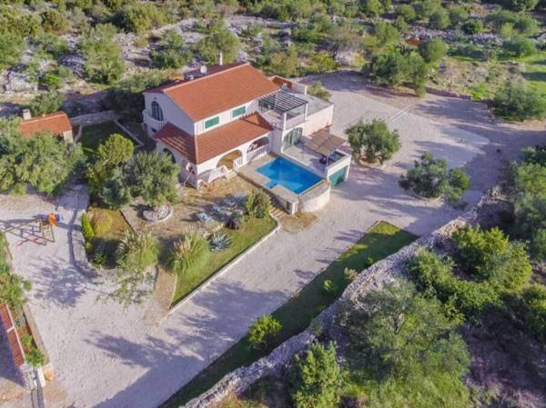 Villa Stone&Olive - with pool