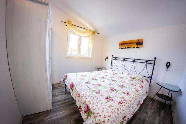 Apartments Lea-with terrace