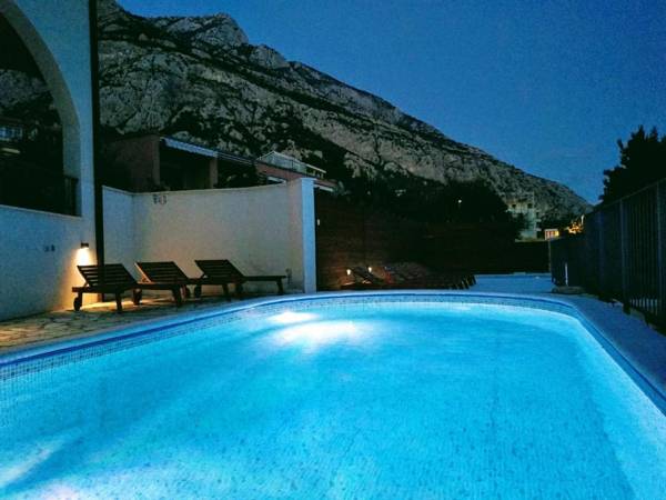 Apartments Fiona - away from city crowds