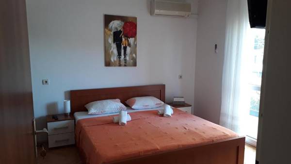 Apartments Rose Loboja