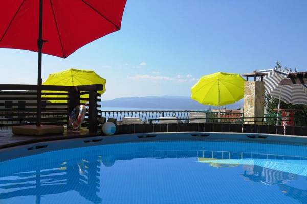 NAVIS Sea View Apartment with pool
