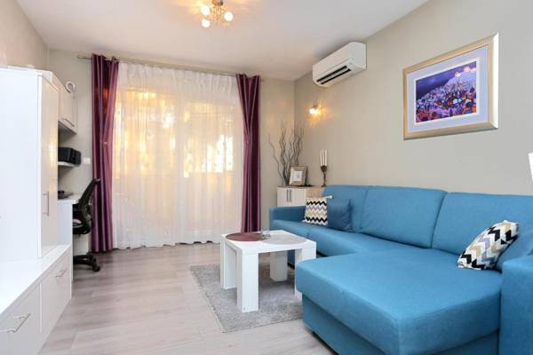 Workspace - Apartments with a parking space Makarska - 18063
