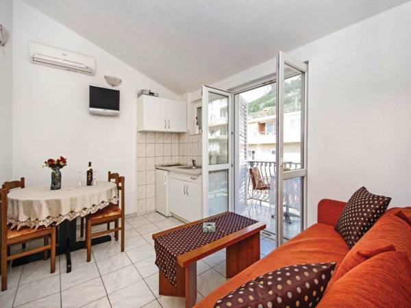 Comfortable Apartment in Makarska near to beach