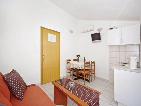 Comfortable Apartment in Makarska near to beach