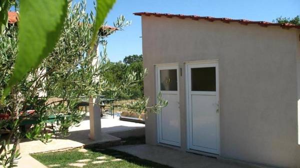 Family friendly apartments with a swimming pool Lozovac Krka - 18961