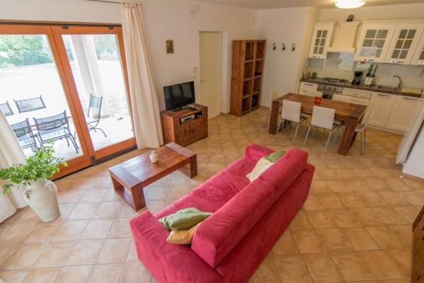 2 bedrooms house with city view shared pool and enclosed garden at Ripenda Kras 4 km away from the beach