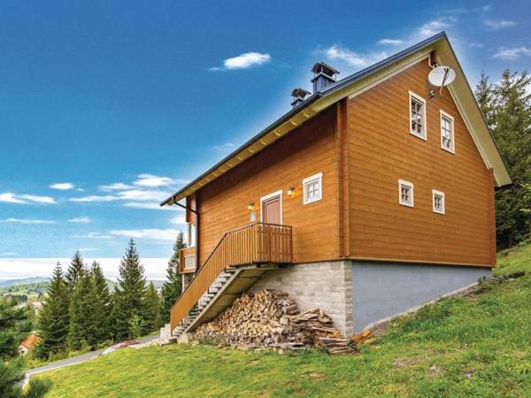 Lovely 4 bedroom holiday home with nice panoramic view taverne with fireplace