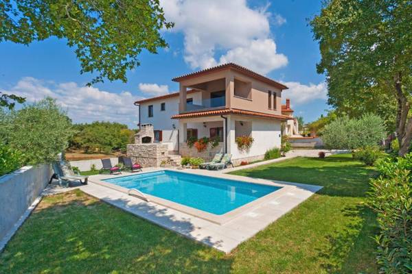 Villa Tina in Pinezići (Haus für 10 Personen)