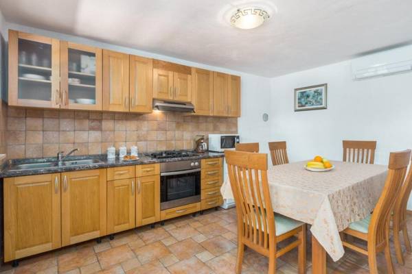 Holiday Homes Ana and Maria