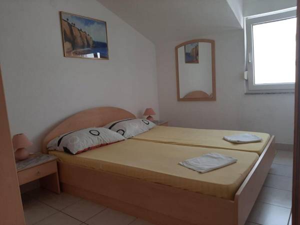Comfy Holiday Home in Okrug Gornji near Trogir Centre
