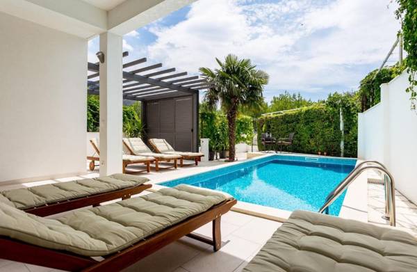 Villa Duce in Omis private pool