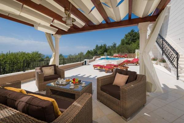 Luxury VILLA MAJA with whirlpool heated pool gym sauna panoramic sea views