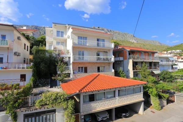 Apartments with WiFi Dugi Rat Omis - 18917