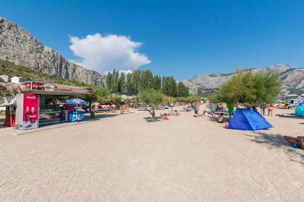 Apartments and Rooms Perica