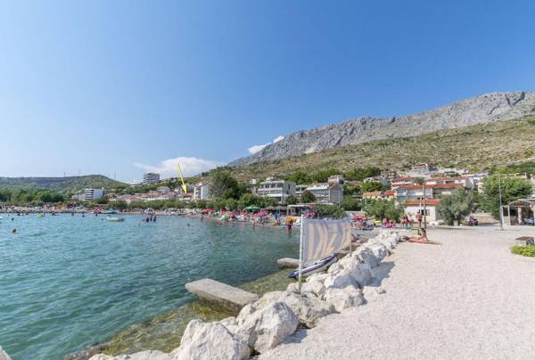 Apartments and Room Andrew