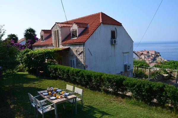 Apartments Brautović