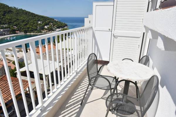 Green Hills Apartment