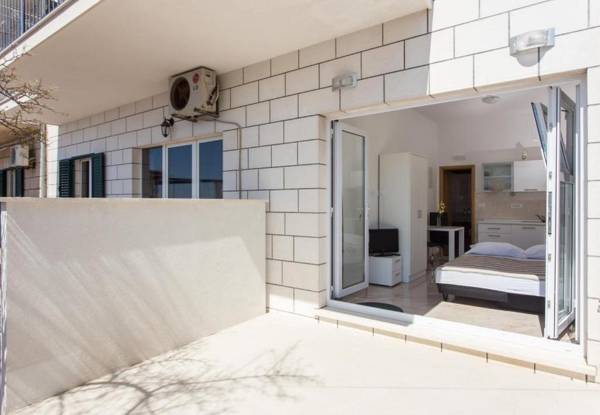 Apartments Villa Ari