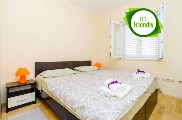 Niko's Sea View Apartment