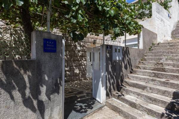 Stuck in the Moment Apartment