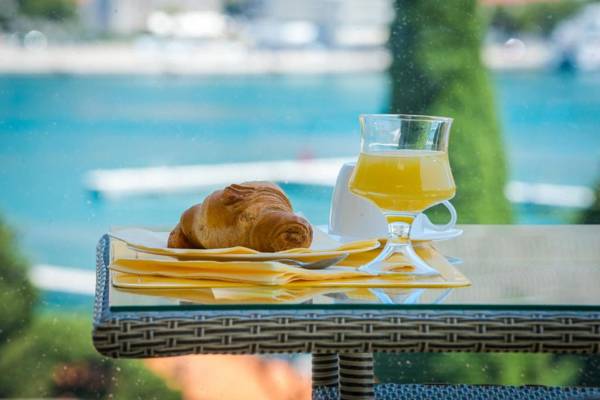 Apartment Maro Bayview