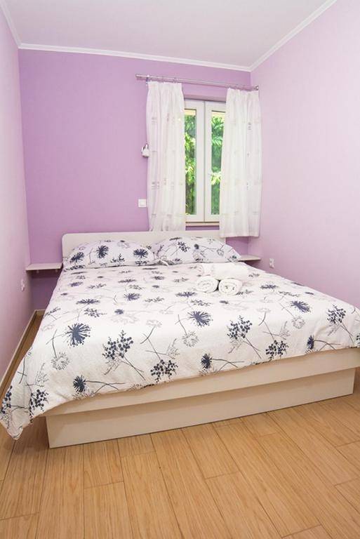 Apartments & Rooms Stella