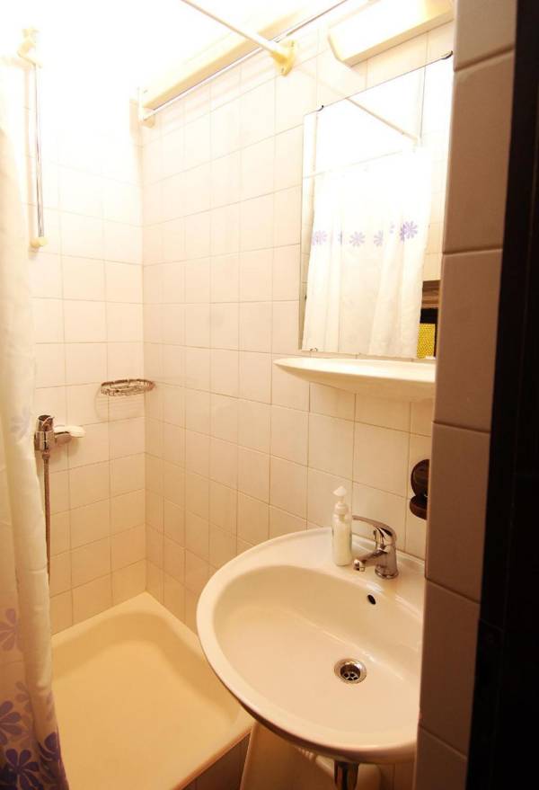 A4 Apartment for four