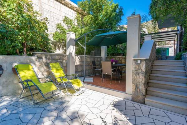 Apartment Ivona with teracce