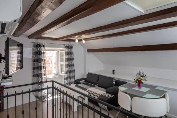 Old Town Charming Nest