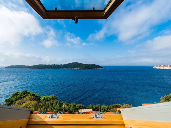 Serene Mansion in Dubrovnik with Private Terrace