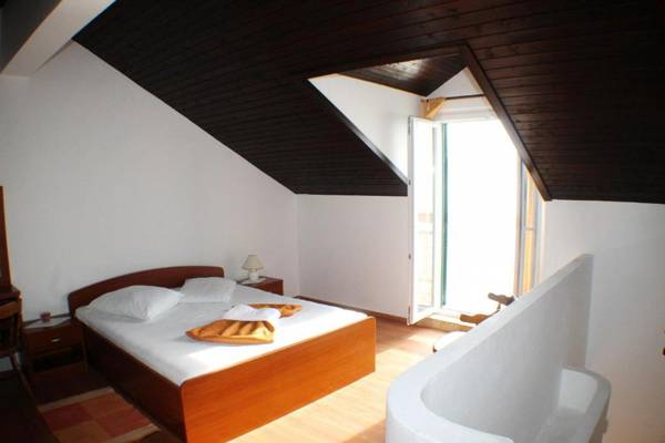 Apartment Bale-right at the beach