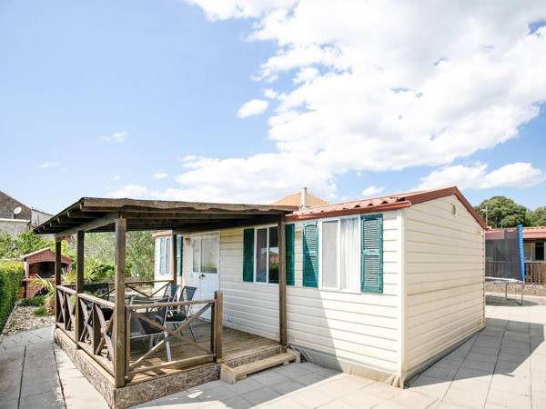 Alluring Mobile Home in Pakoštane near Seabeach