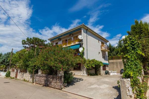 Apartments Ana - private parking