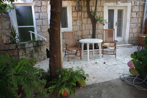 Apartment Milu - 80m from sea