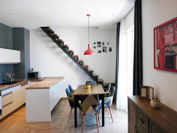 Comfortable new apartment with balcony sea view in quiet locationfree parking